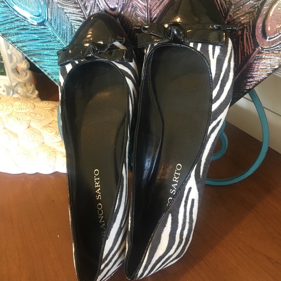 8.5M Franco Sarto zebra print calfskin/hair flats - Picture 2 of 8